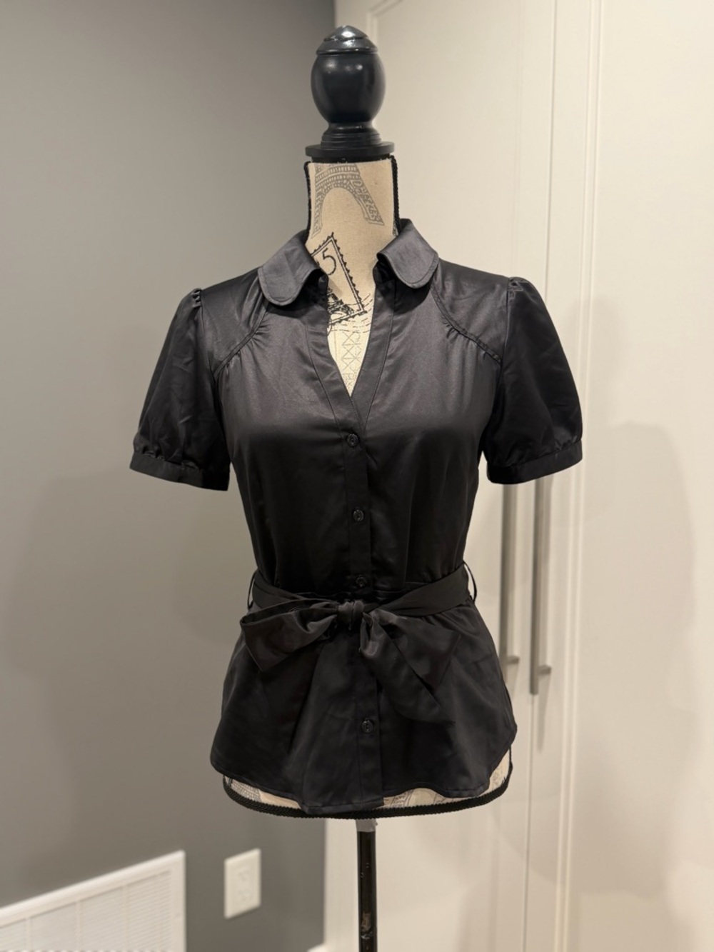 H&M Black Short-Sleeve Button-Down Blouse with Waist Tie